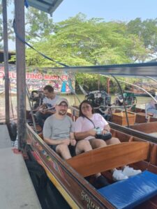 บ้านไทยทราเวล.com รถเช่าพร้อมคนขับ รถตู้ให้เช่า ราคาถูก 10