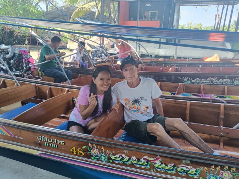 รถเช่าพร้อมคนขับ รถตู้ให้เช่า ราคาถูก (17)