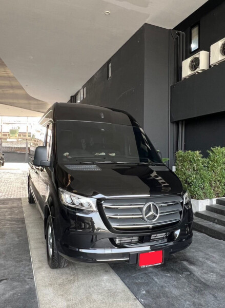 Benz Sprinter 8 seats 2
